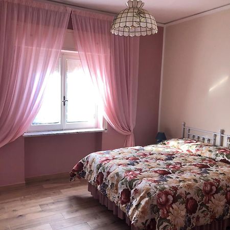 Casa Di Giose Con Garage Apartment Капрарола Екстериор снимка