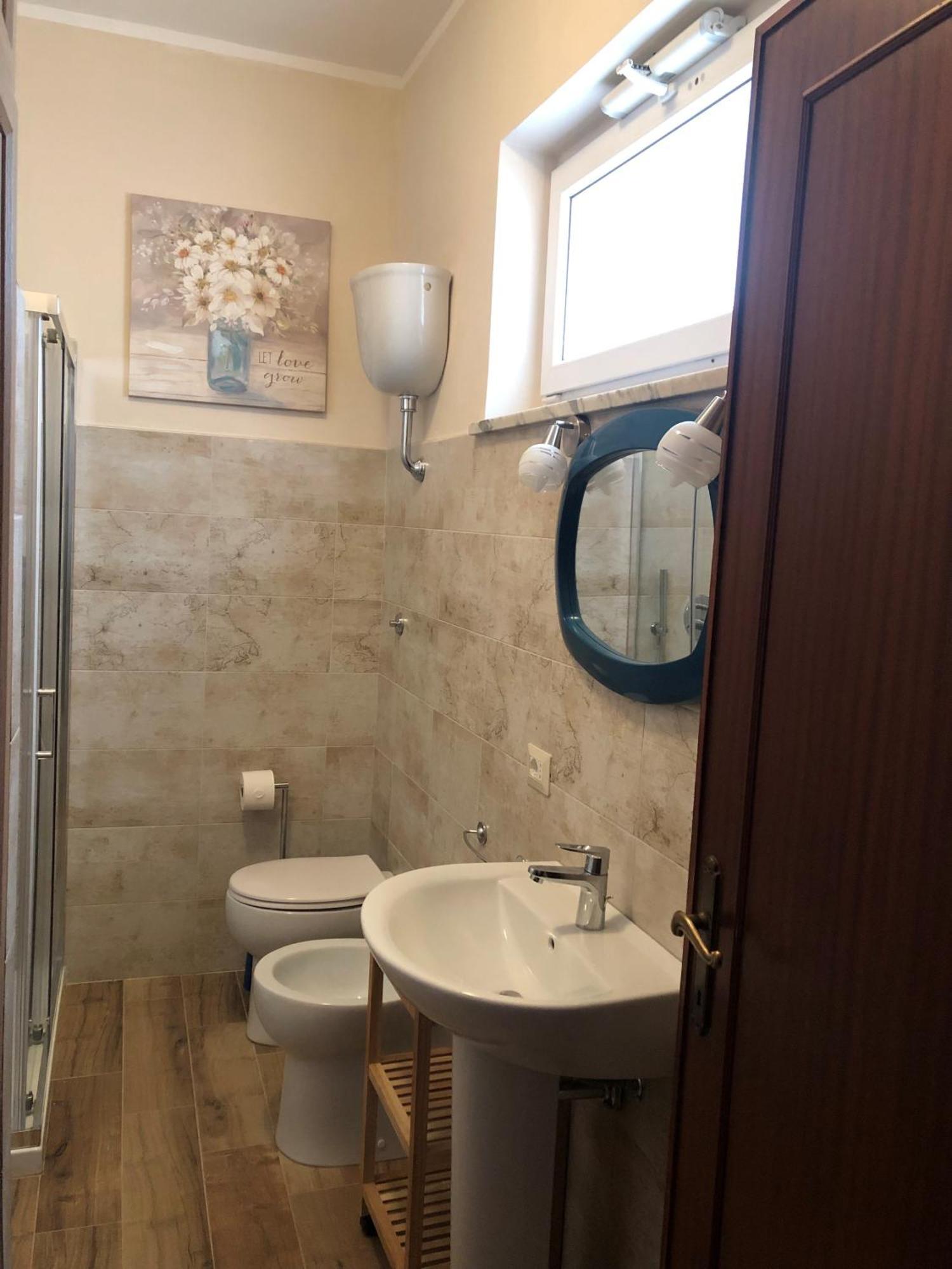 Casa Di Giose Con Garage Apartment Капрарола Екстериор снимка